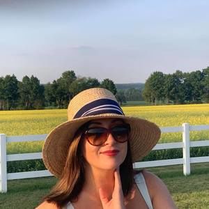 Meet your Posher, Iryna